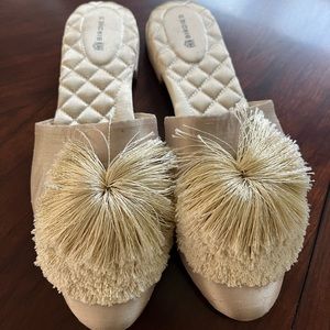 Birdies Songbird mules with poms size 8